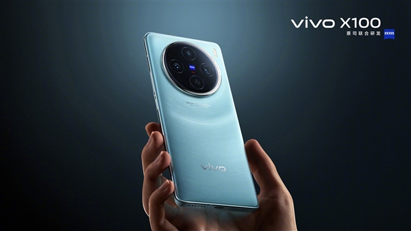 vivo X100系列首发蓝心大模型：在多个榜单中排名第一